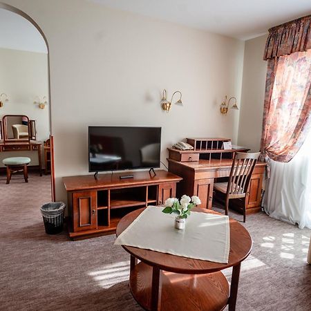 Hotel Erzsebet Heviz Ngoại thất bức ảnh