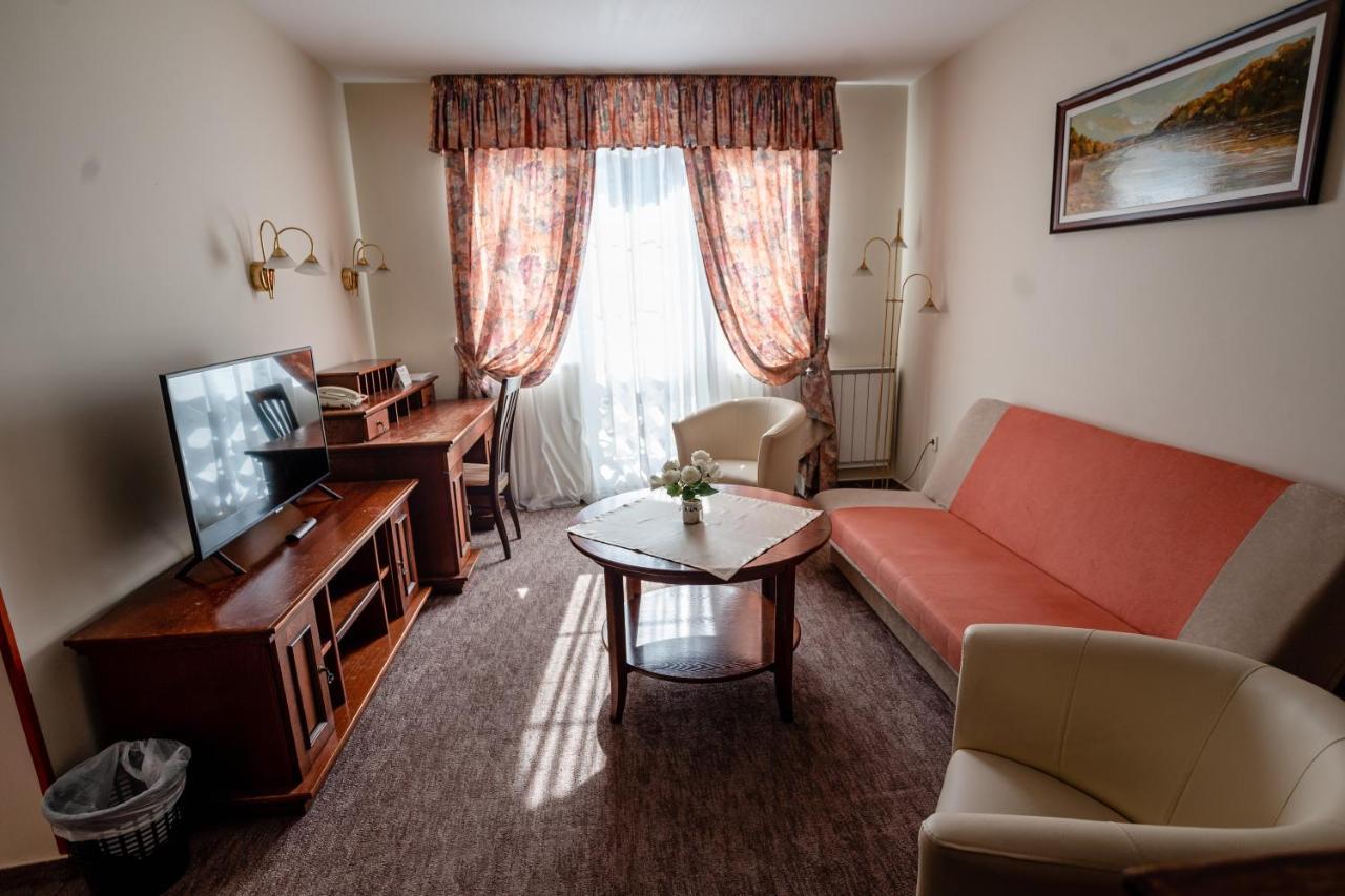 Hotel Erzsebet Heviz Ngoại thất bức ảnh
