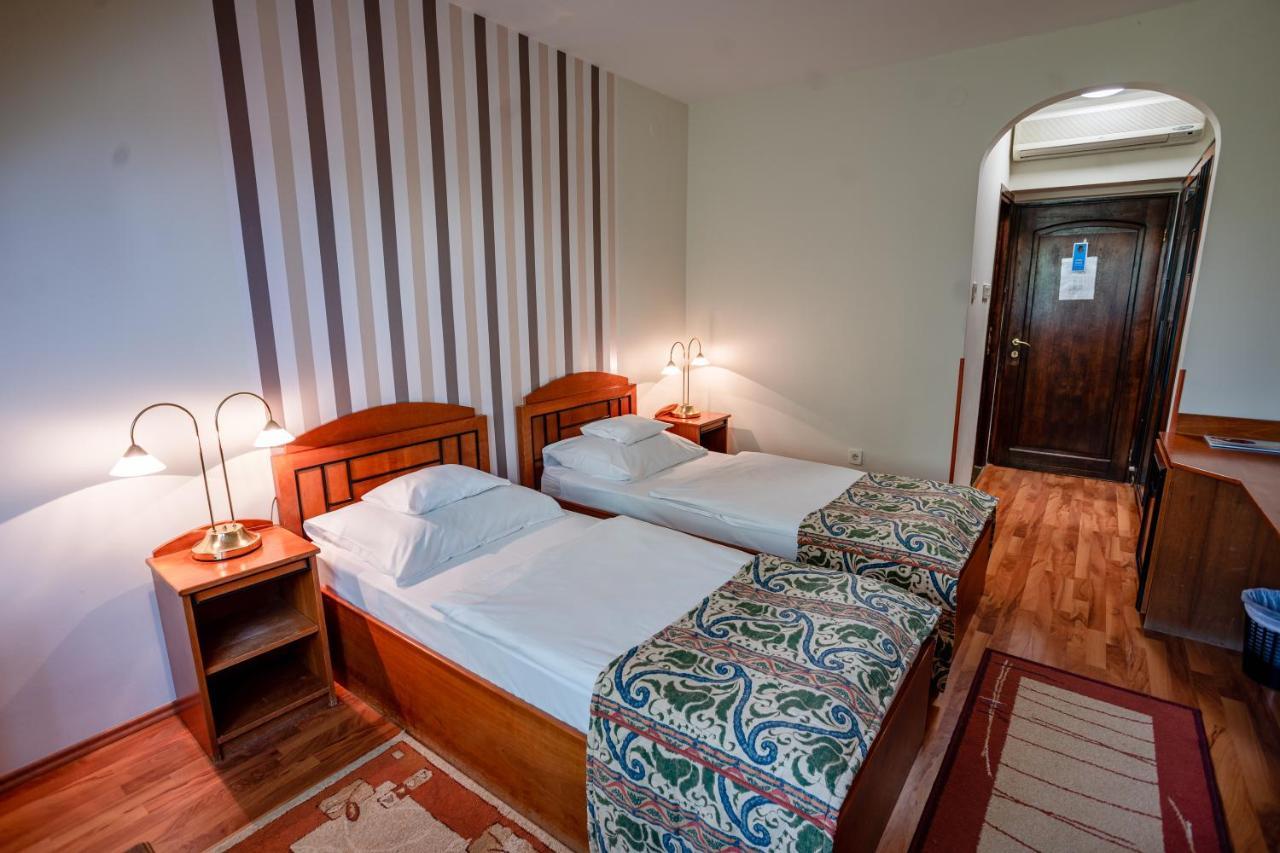 Hotel Erzsebet Heviz Ngoại thất bức ảnh