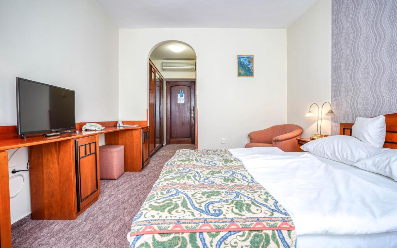 Hotel Erzsebet Heviz Ngoại thất bức ảnh
