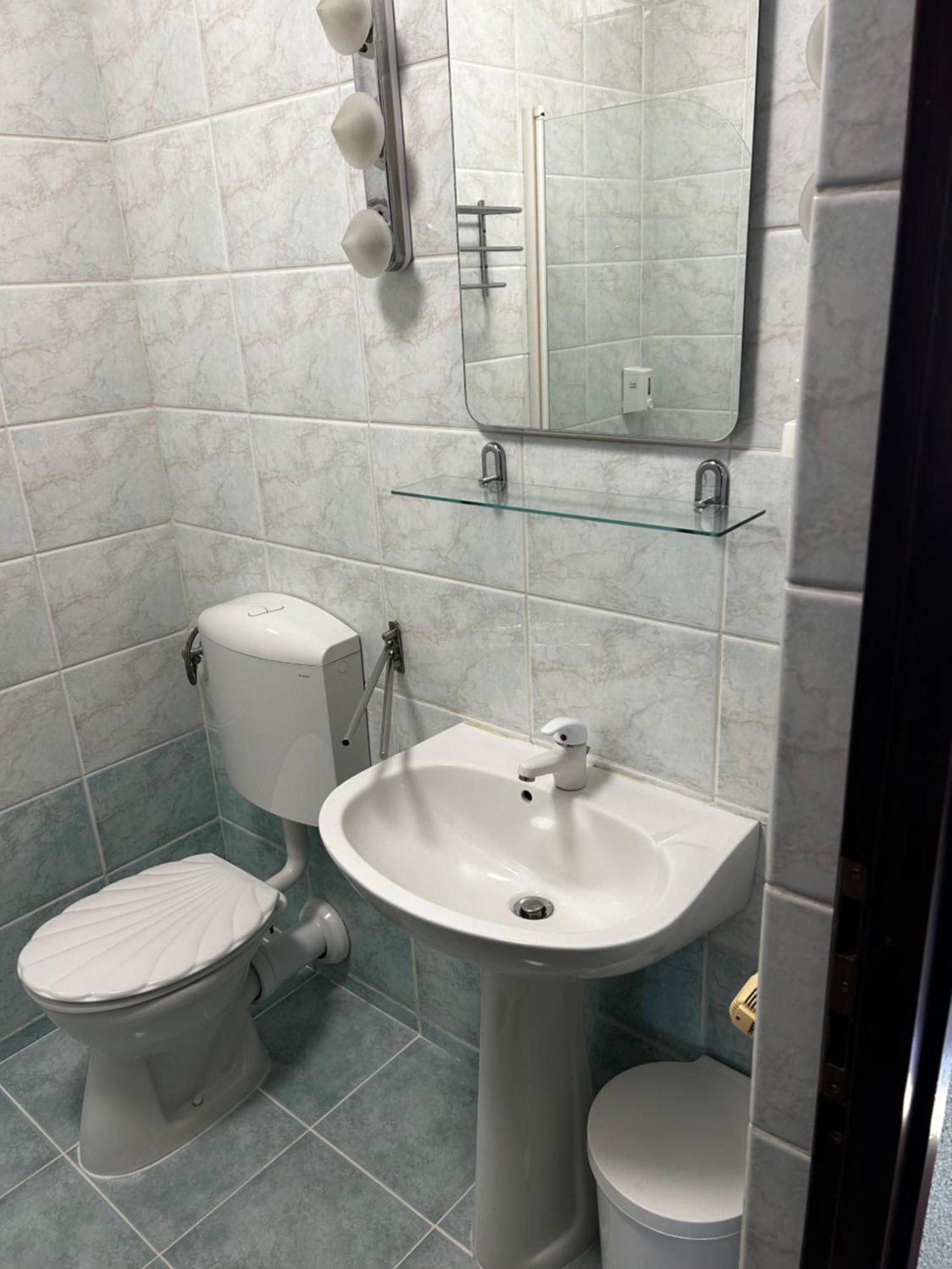 Hotel Erzsebet Heviz Ngoại thất bức ảnh