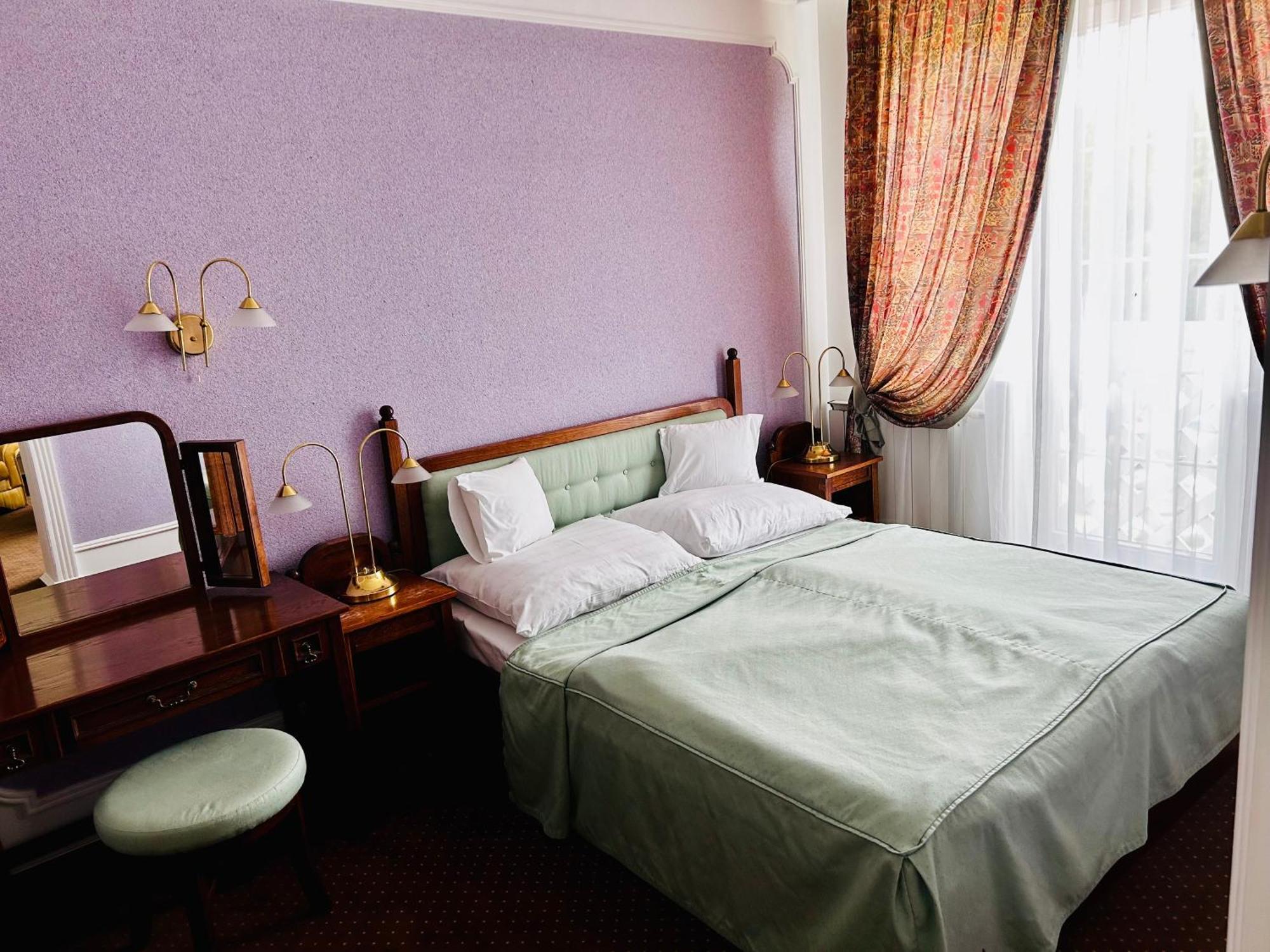 Hotel Erzsebet Heviz Ngoại thất bức ảnh