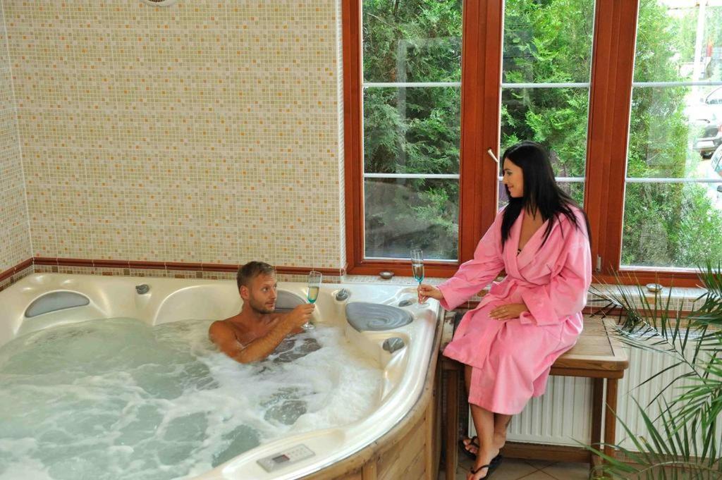 Hotel Erzsebet Heviz Ngoại thất bức ảnh
