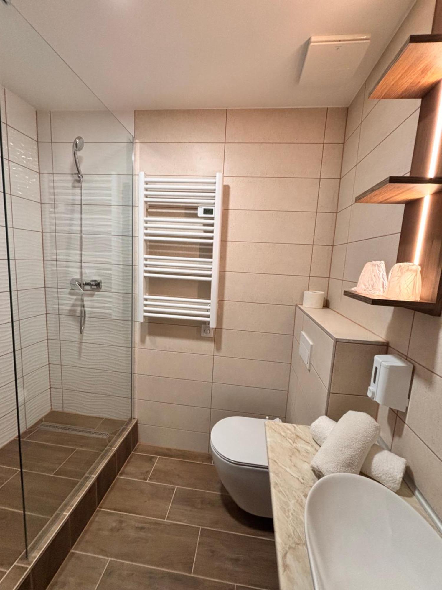 Hotel Erzsebet Heviz Ngoại thất bức ảnh