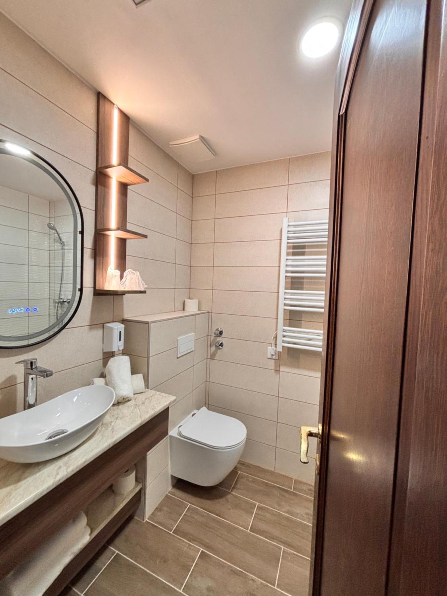 Hotel Erzsebet Heviz Ngoại thất bức ảnh